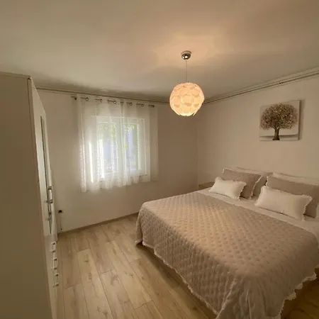 Comfy In A Quiet Neighborhood * Šibenik