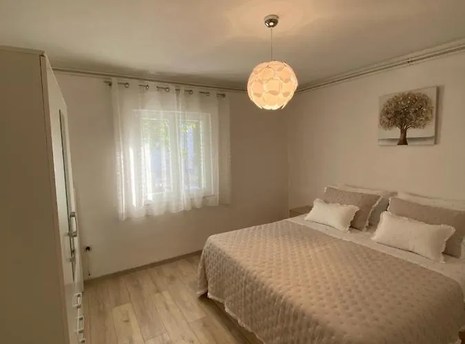 Comfy In A Quiet Neighborhood * Šibenik